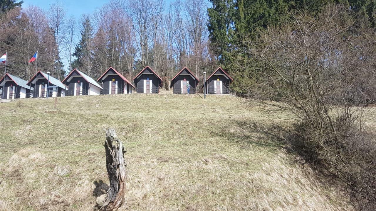 Olivin Kytlice Hiker Huts Hotell Exteriör bild