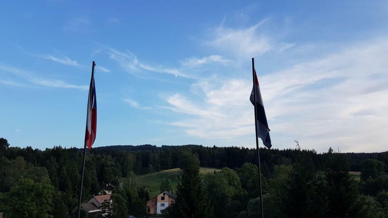 Olivin Kytlice Hiker Huts Hotell Exteriör bild