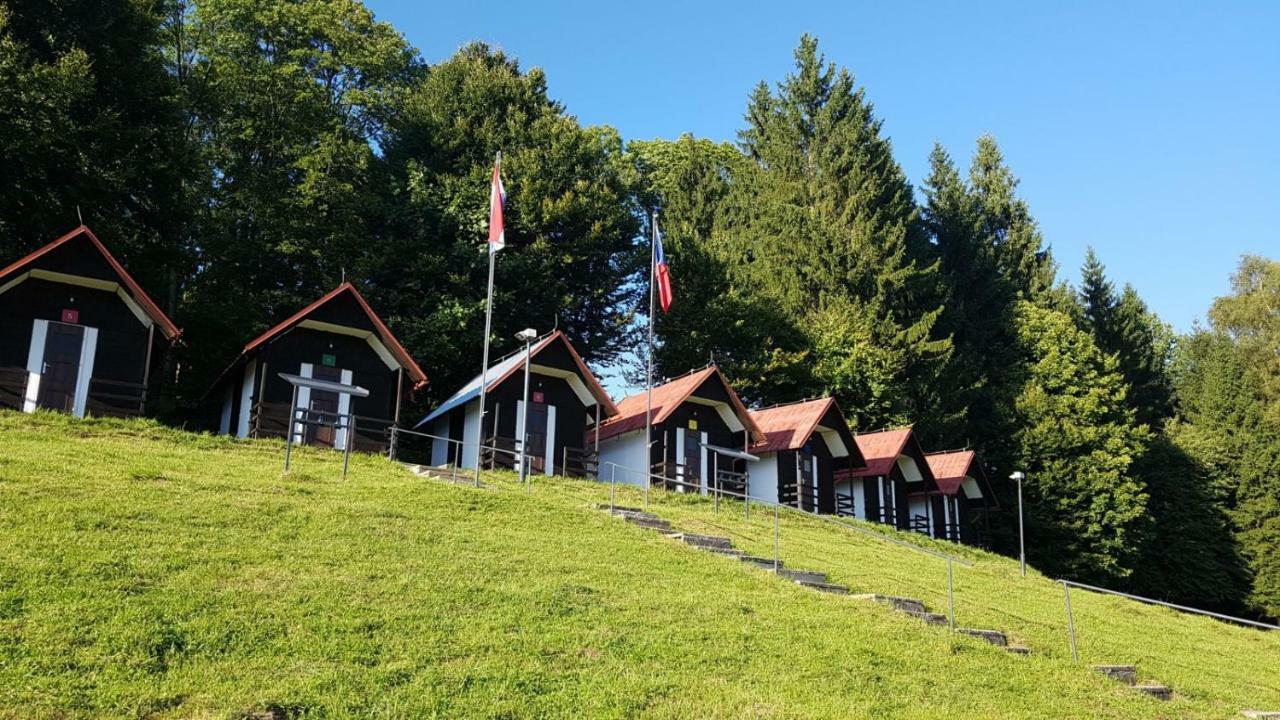 Olivin Kytlice Hiker Huts Hotell Exteriör bild