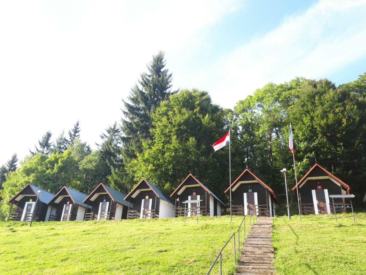 Olivin Kytlice Hiker Huts Hotell Exteriör bild